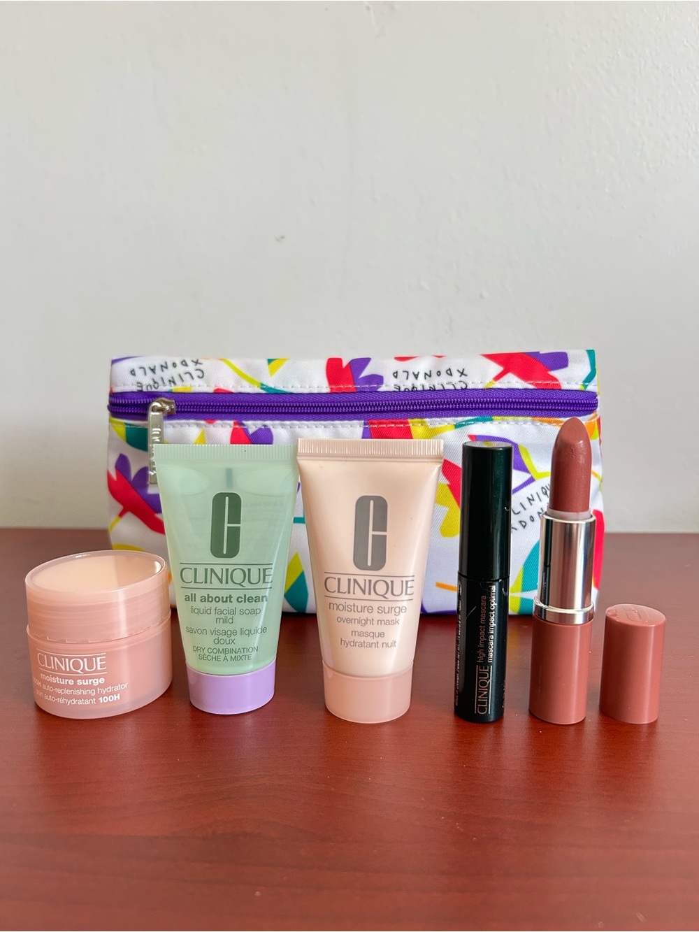 6 pieces Clinique gift  set